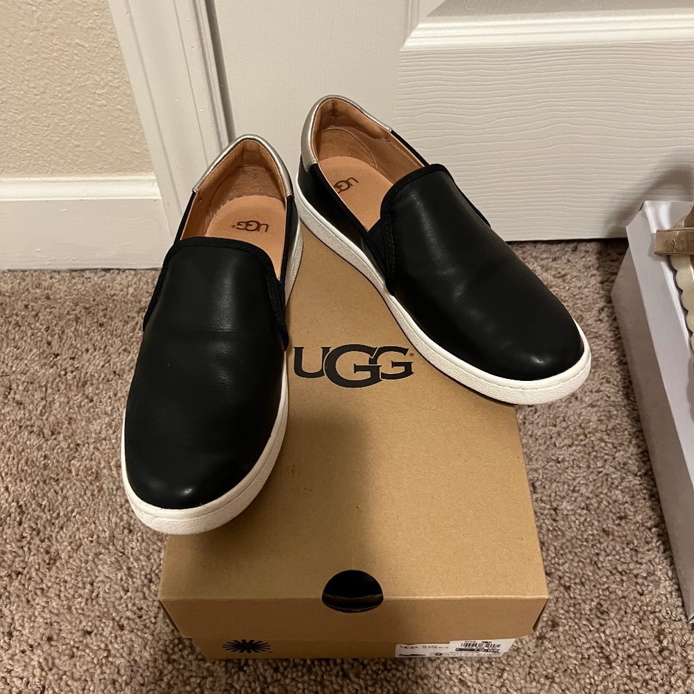 Ugg Cas Leather Sneakers Size 9